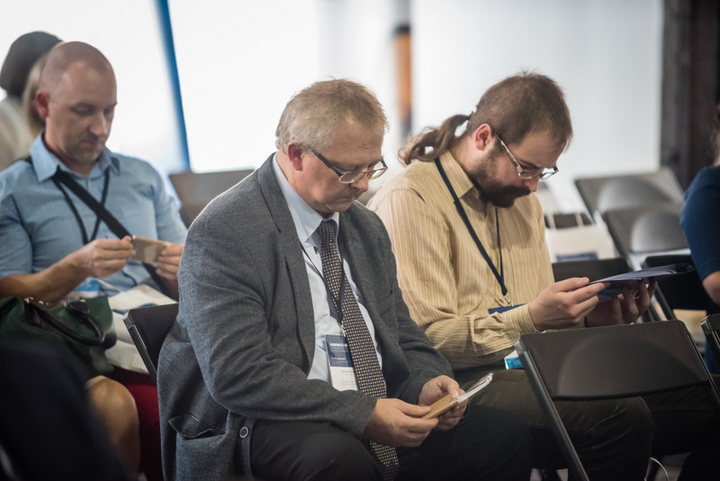 Zdjęcia konferencyjne 096