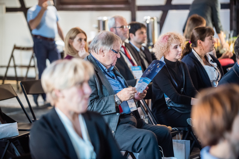 Zdjęcia konferencyjne 097