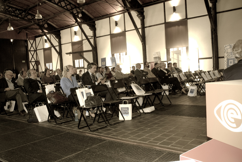 Zdjęcia konferencyjne 110