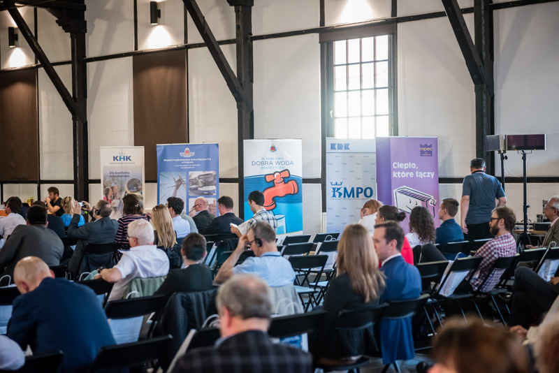 Zdjęcia konferencyjne 132