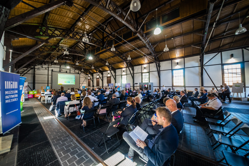 Zdjęcia konferencyjne 135