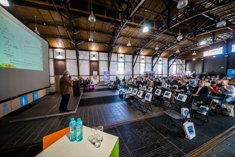 Zdjęcia konferencyjne 137