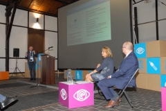 Zdjęcia konferencyjne 102